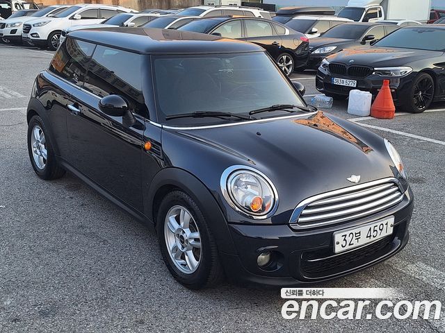 Mini Cooper SE — пробег 126 000 км — фото 3 из 5