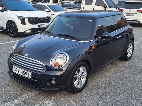 Mini Cooper SE — пробег 126 000 км — фото 4 из 5
