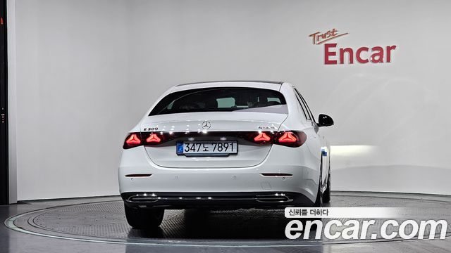 Mercedes-Benz E-Class из Кореи Encar