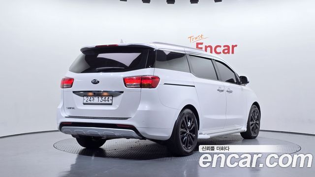 Kia Carnival 9-seater Prestige — пробег 82 179 км — фото 2 из 5