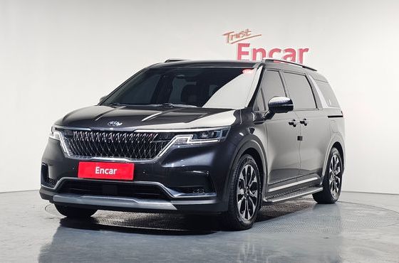 Kia Carnival 7-Seater Signature — пробег 30 030 км — фото 1 из 5