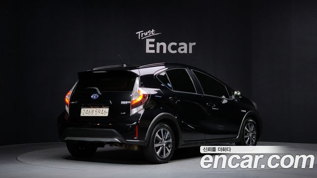 Toyota Prius из Кореи Encar