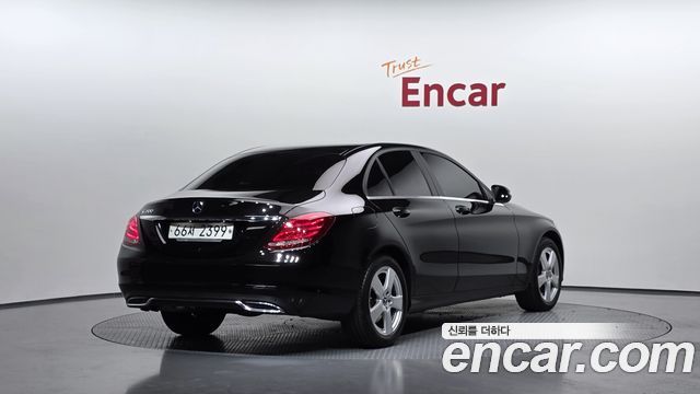 Mercedes-Benz C-Class из Кореи Encar