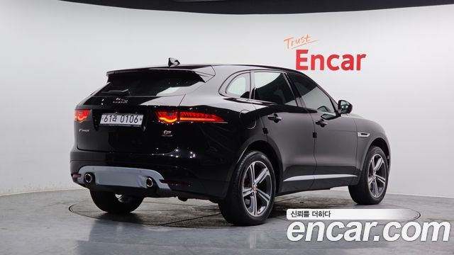 Jaguar F-PACE 30d S — пробег 137 021 км — фото 2 из 5