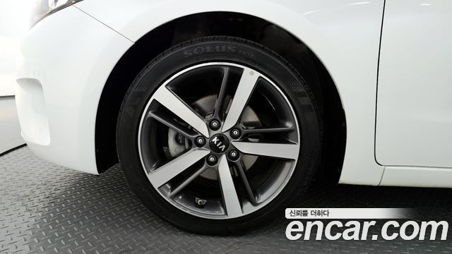 Kia K3 из Кореи Encar