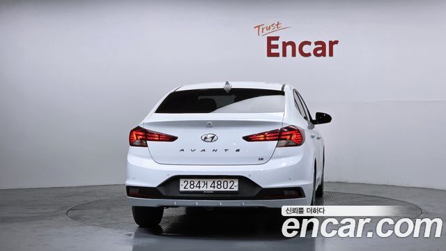 Hyundai AVANTE из Кореи Encar