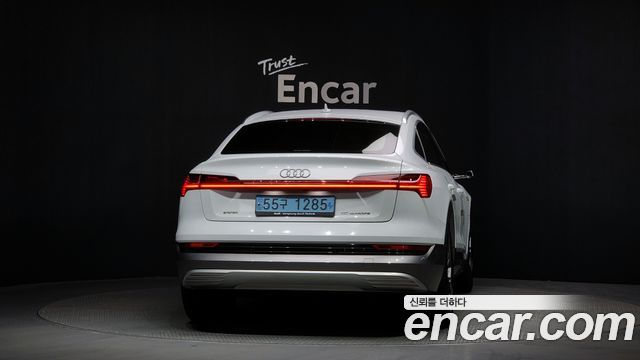 Audi e-tron из Кореи Encar