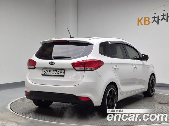 Kia Carens 1.7 VGT Prestige — пробег 300 000 км — фото 3 из 5