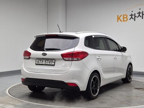 Kia Carens 1.7 VGT Prestige — пробег 300 000 км — фото 3 из 5