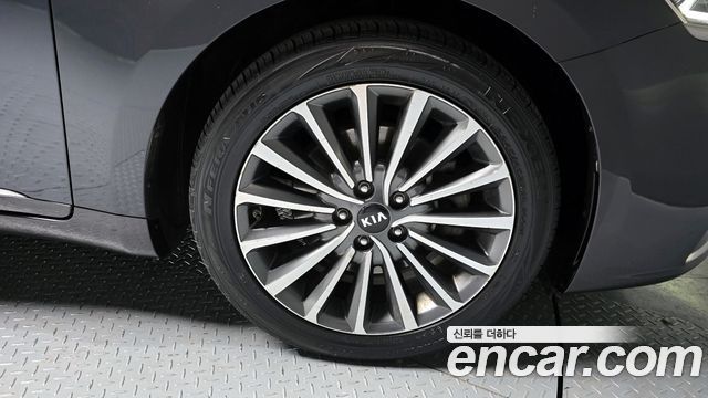 Kia K7 из Кореи Encar