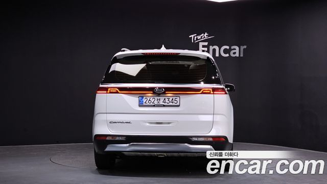 Kia Carnival из Кореи Encar