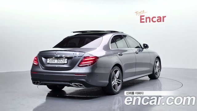 Mercedes-Benz E-Class из Кореи Encar