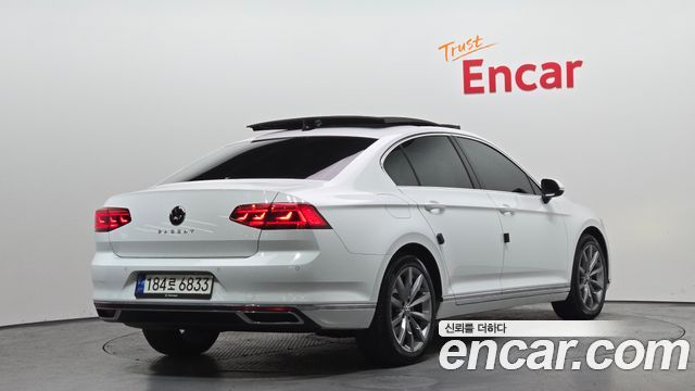 Volkswagen Passat 2.0 TDI Prestige — пробег 67 460 км — фото 2 из 5