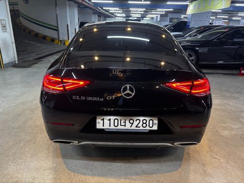 Mercedes-Benz CLS-Class CLS300d AMG Line — пробег 53 000 км — фото 4 из 5