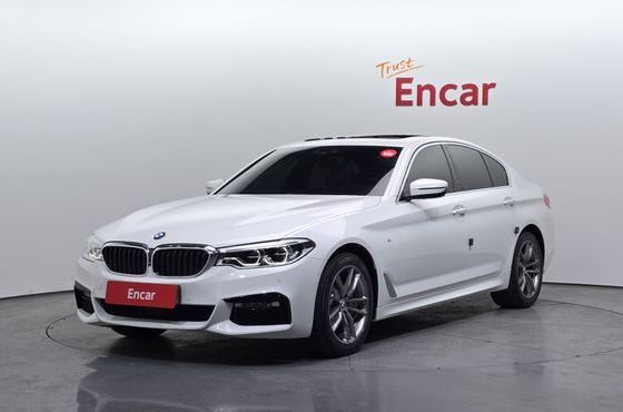 BMW 5-Series 520d xDrive M Sport Package Plus — пробег 105 779 км — фото 1 из 5