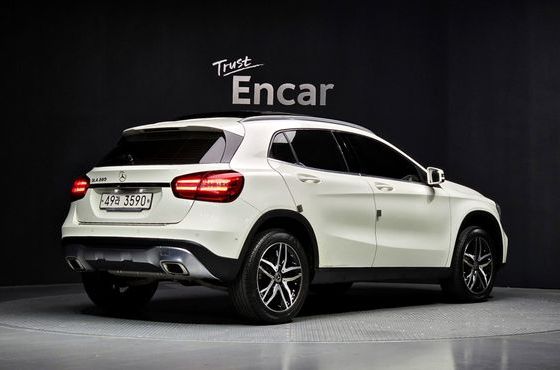 Mercedes-Benz GLA-Class GLA220 Premium — пробег 55 349 км — фото 2 из 5