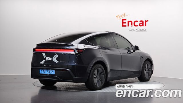 Tesla Model Y Long Range AWD — пробег 5 101 км — фото 2 из 5