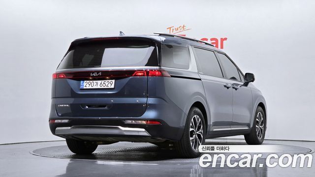 Kia Carnival Diesel 9-Seater Signature — пробег 40 046 км — фото 2 из 5