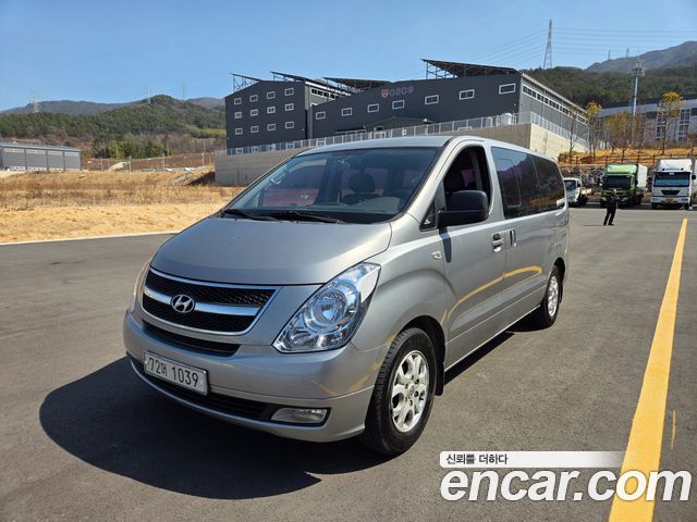 Hyundai Starex 12-Seater Wagon CVX Luxury — пробег 151 831 км — фото 2 из 5