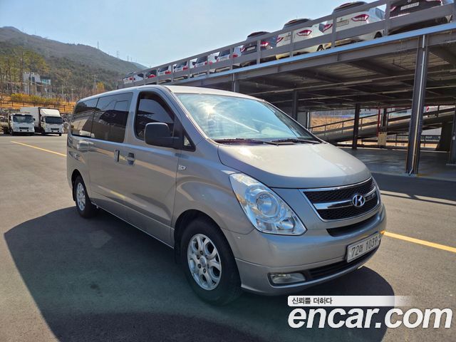 Hyundai Starex 12-Seater Wagon CVX Luxury — пробег 151 831 км — фото 3 из 5
