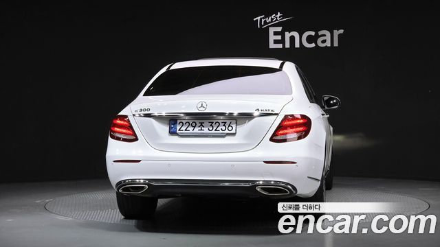 Mercedes-Benz E-Class из Кореи Encar