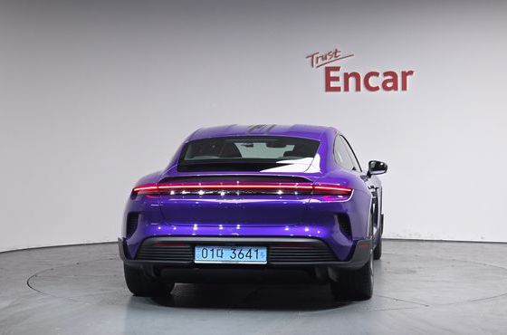 Porsche Taycan Turbo GT — пробег 6 929 км — фото 4 из 5