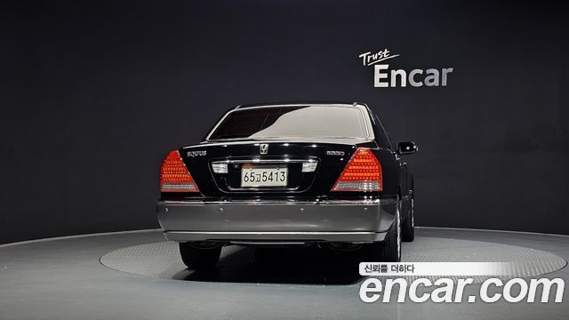 Hyundai Equus из Кореи Encar