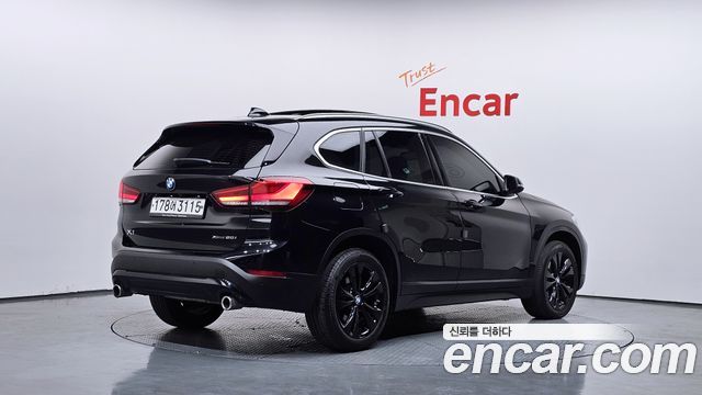 BMW X1 xDrive 20i Advantage — пробег 42 476 км — фото 2 из 5