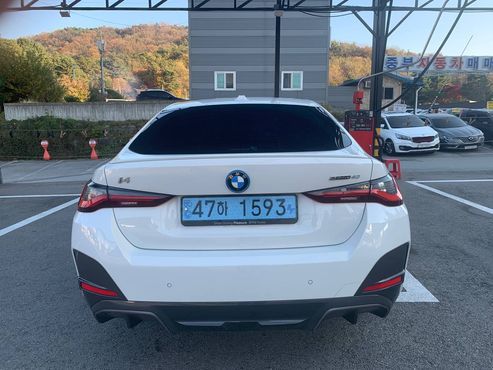 BMW i4 eDrive40 M Sports — пробег 48 000 км — фото 4 из 5