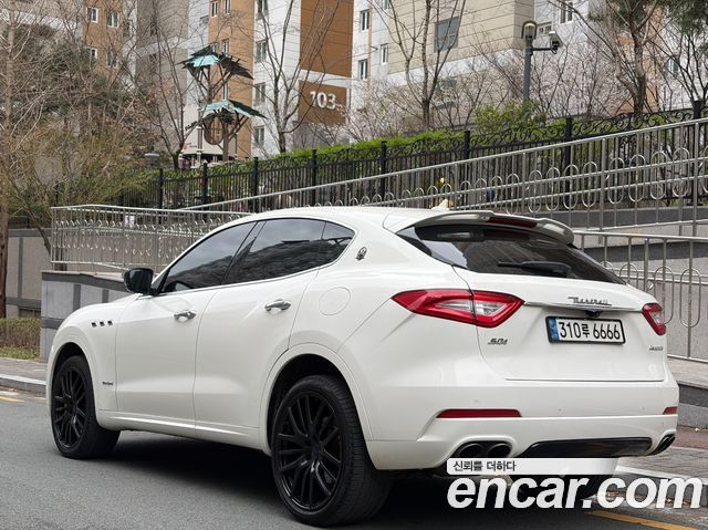 Maserati Levante 3.0 S AWD GranSport — пробег 172 345 км — фото 2 из 5