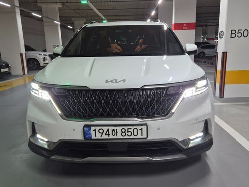 Kia Carnival Diesel 9-Seater Signature — пробег 60 000 км — фото 1 из 5