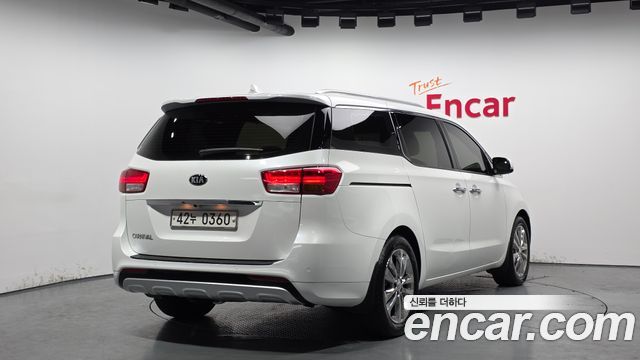 Kia Carnival из Кореи Encar