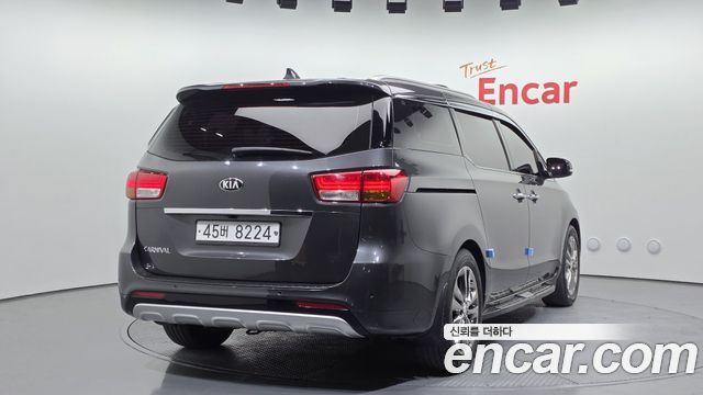 Kia Carnival из Кореи Encar