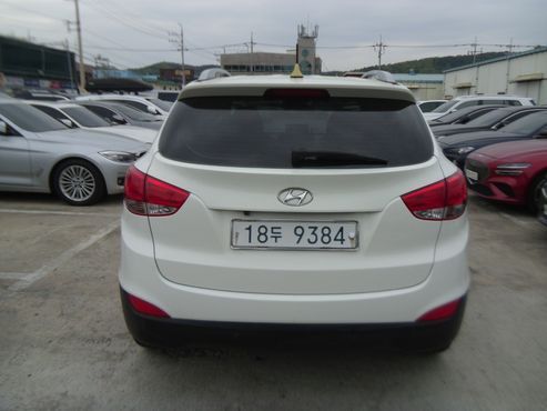 Hyundai Tucson Diesel 2WD LX20 Smart-Pack — пробег 239 034 км — фото 4 из 5