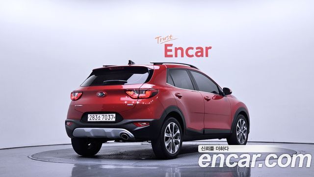 Kia Stonic из Кореи Encar