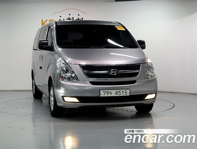 Hyundai Starex 11-Seater Wagon CVX Luxury — пробег 222 606 км — фото 2 из 5