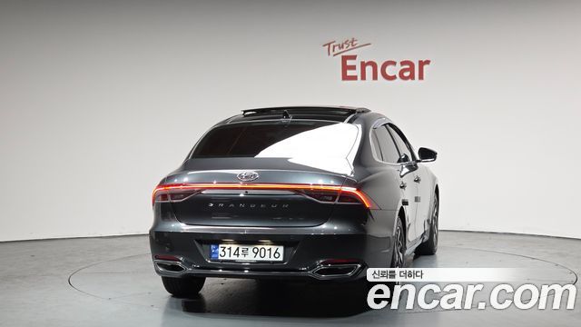 Hyundai Grandeur из Кореи Encar