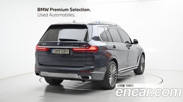 BMW X7 xDrive 40i Design Pure Excellence 6-Seater — пробег 86 079 км — фото 2 из 5
