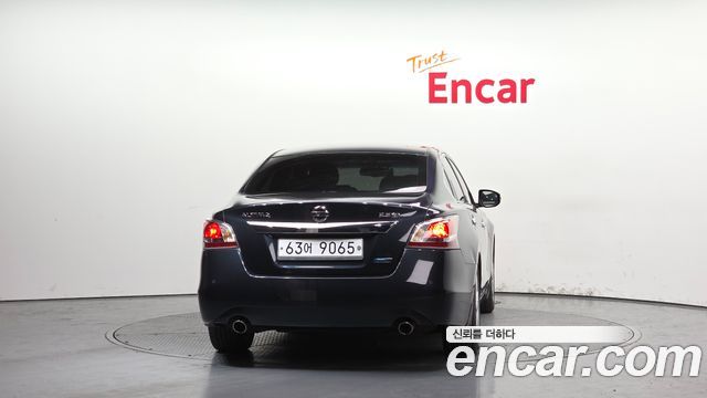 Nissan Altima из Кореи Encar