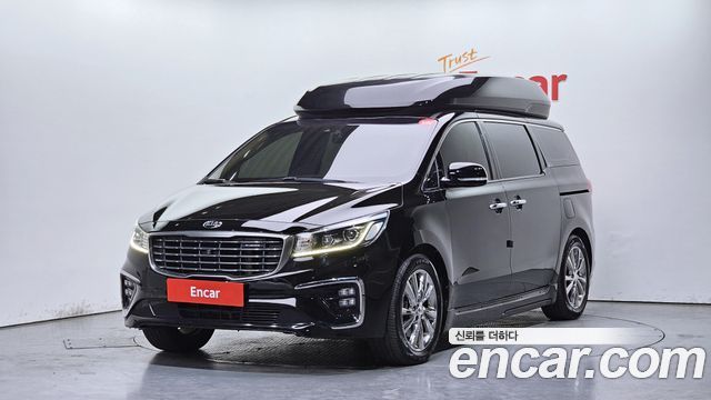 Kia Carnival 9-Seater Hi-Limousine Noblesse Special — пробег 212 414 км — фото 1 из 5