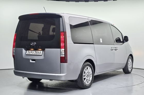 Hyundai Staria Tourer 9-Seater Modern — пробег 99 411 км — фото 2 из 5