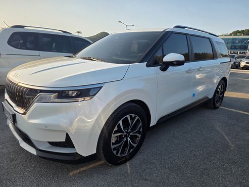 Kia Carnival 9-Seater Prestige — пробег 58 638 км — фото 1 из 5