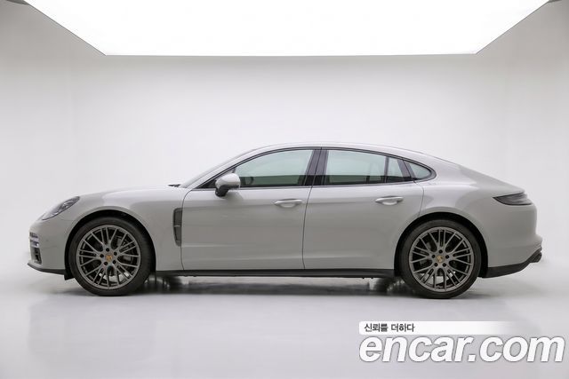 Porsche Panamera 2.9 AWD Platinum Edition — пробег 18 300 км — фото 1 из 5