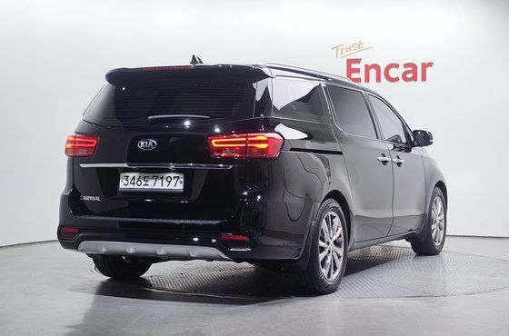 Kia Carnival 9-Seater Noblesse — пробег 79 873 км — фото 2 из 5