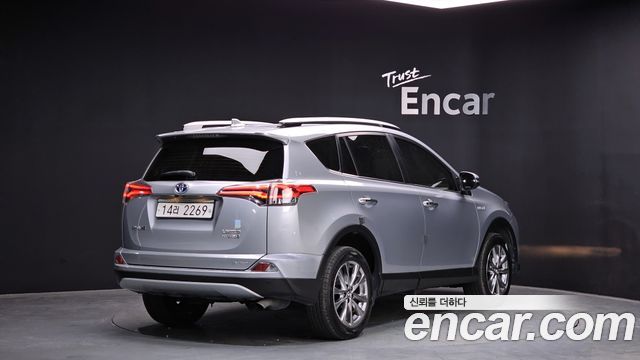 Toyota RAV4 2.5 4WD Hybrid 4th — пробег 102 472 км — фото 2 из 5