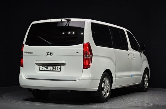 Hyundai Starex Wagon 11-Seater Smart — пробег 130 588 км — фото 2 из 5