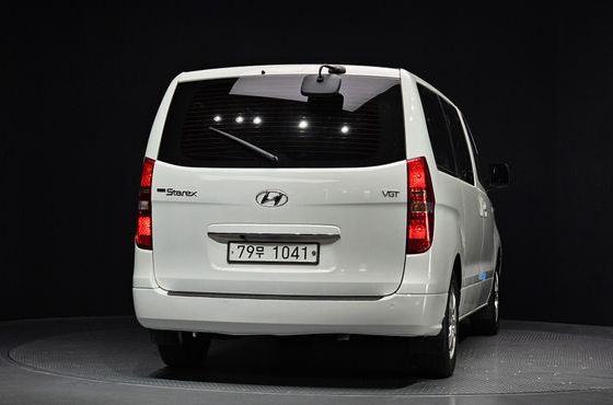Hyundai Starex Wagon 11-Seater Smart — пробег 130 588 км — фото 4 из 5