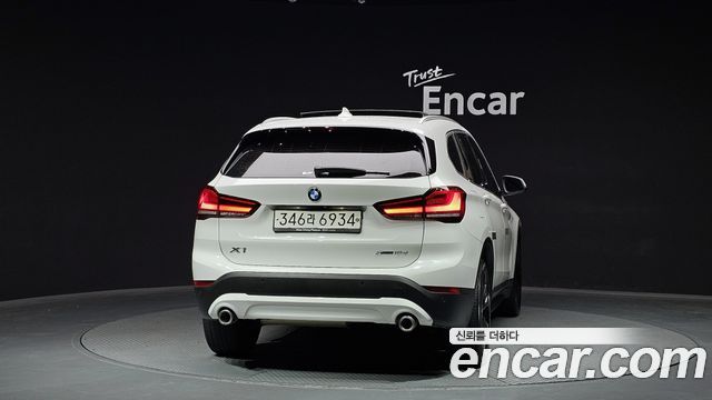 BMW X1 xDrive 18d Advantage — пробег 217 895 км — фото 4 из 5