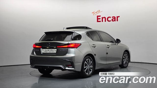 Lexus CT200h из Кореи Encar