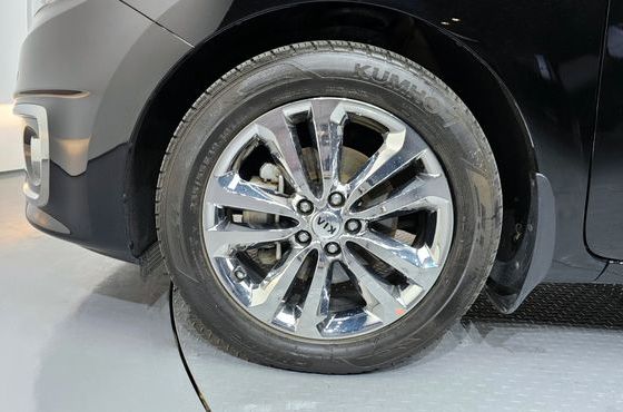 Kia Carnival 9-seater Prestige — пробег 80 022 км — фото 5 из 5